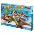 Трек Hot Wheels опасный перекресток Criss Cross
