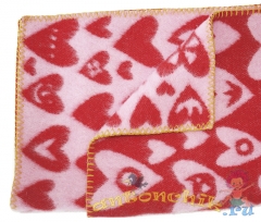 Одеяло-плед из эко-шерсти Klippan Сердечки 2408 (65х90 см)